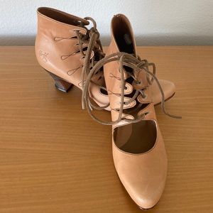 John Fluevog Tan Leather Kilimanjaro Tongueless Ankle Boot/Heels 7.5